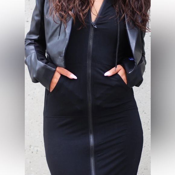 Emmy Deveaux The Long Hoodie - Picture 5 of 16